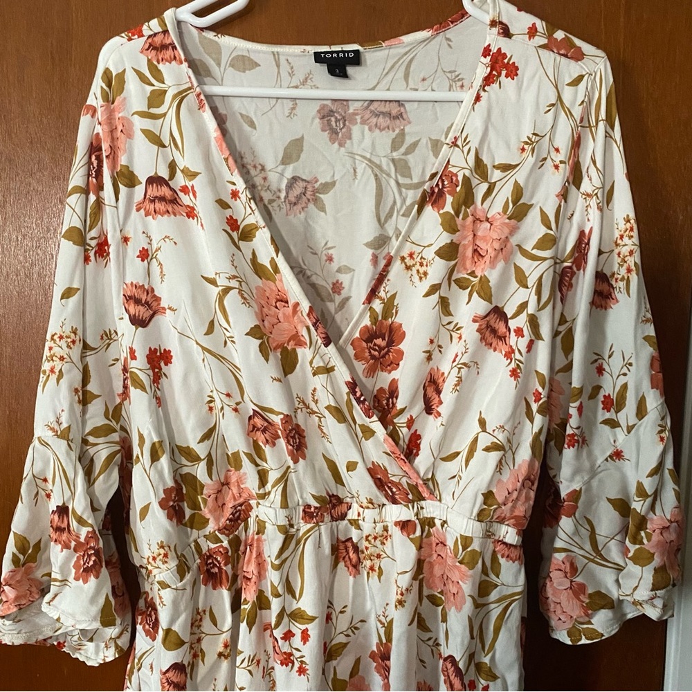 Torrid Size 3 Floral Print Blouse